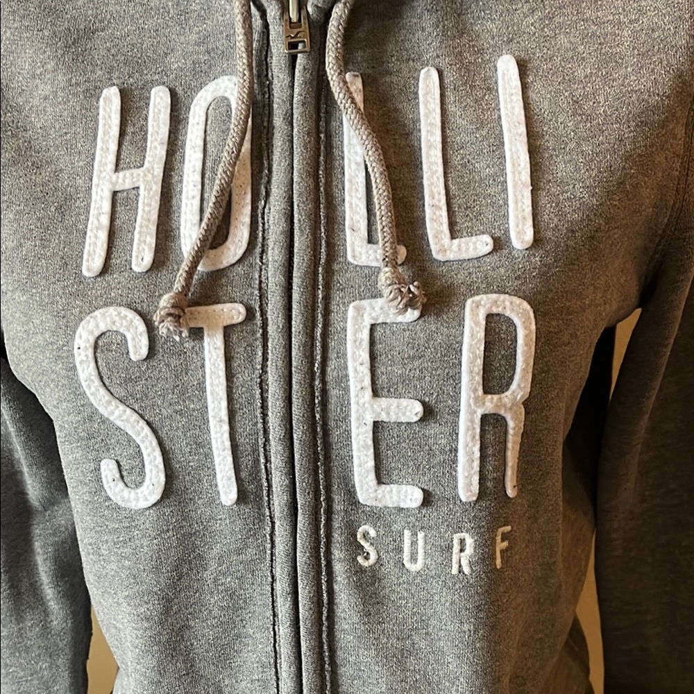 Hollister Gray Hoodie - Picture 2 of 5